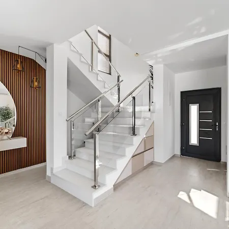 Tadea Villa *