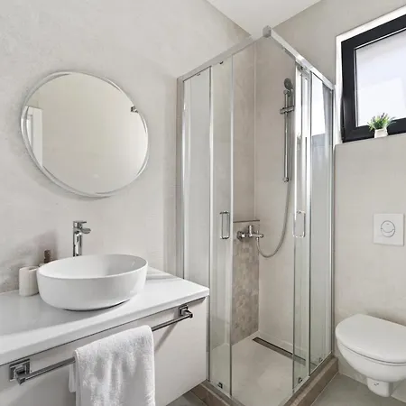 Tadea Villa *
