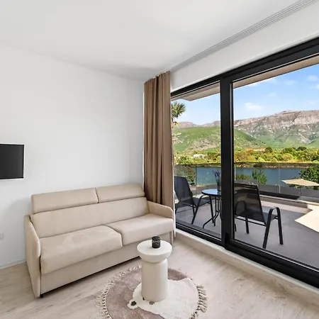 Tadea Villa *