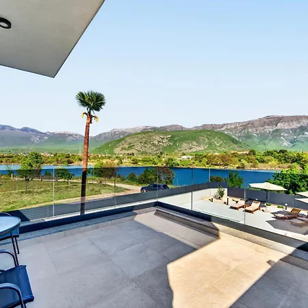 Tadea Villa *